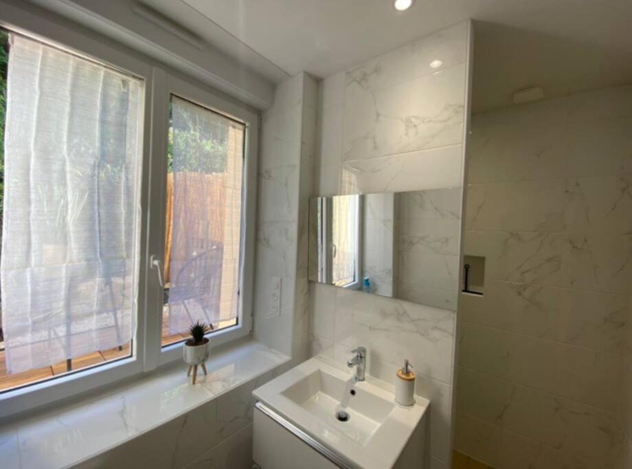 Appartement Avec Terrasse Quimper Buitenkant foto